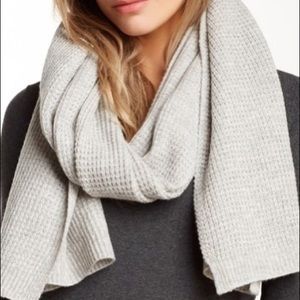 Vince wool blend scarf